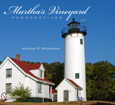 Paperback Martha's Vineyard Perspectives Book