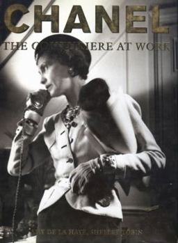 Paperback Chanel: The Couturiere at Work Book