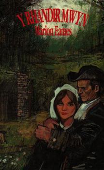 Paperback Y RHANDIR MWYN [Welsh] Book