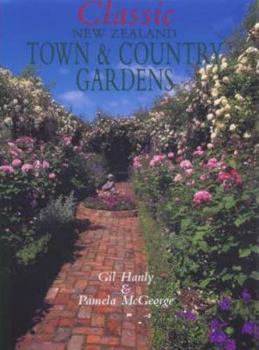 Paperback Classic New Zealand town & country gardens Book