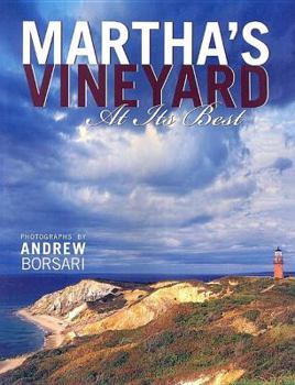 Paperback Martha's Vineyard at Its Best Book