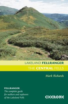 Paperback The Central Fells Book