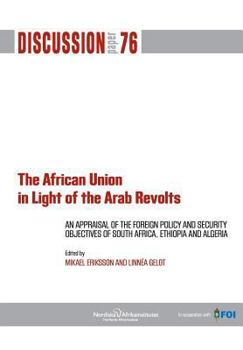 Paperback The African Union in Light of the Arab Revolts Book