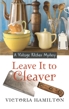 Paperback Leave It to Cleaver [Large Print] Book