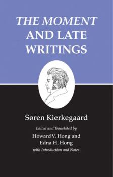 Paperback The Moment and Late Writings Book