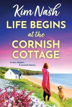 Paperback Life Begins at the Cornish Cottage [Large Print] Book