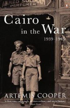 Paperback Cairo In The War 1939-1945 Book