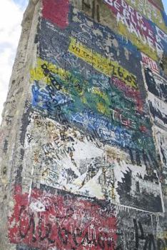 Berlin Wall Fragment with Graffiti Germany Journal: 150 Page Lined Notebook/Diary