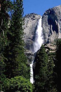 A Waterfall in Yosemite National Park Journal : 150 Page Lined Notebook/Diary