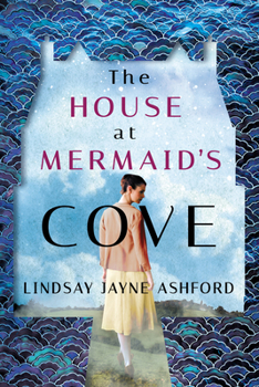 Paperback The House at Mermaid's Cove Book