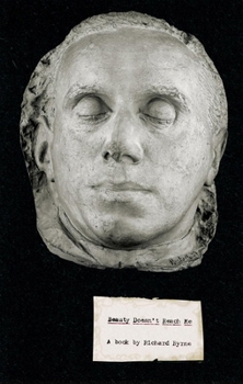 Paperback Beauty Doesn't Reach Me Book