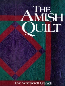 Paperback Amish Quilt Book