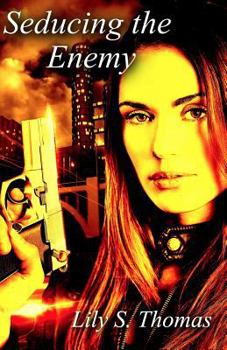 Paperback Seducing the Enemy: SciFi Alien Romance Book