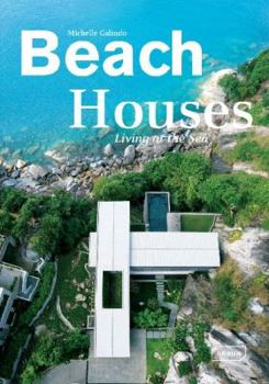 Hardcover Beach Houses: Living at the Sea Book