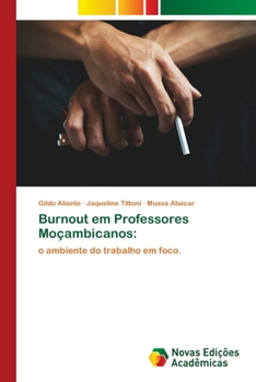Paperback Burnout em Professores Moçambicanos [Portuguese] Book