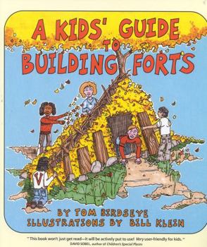 Paperback A Kids' Guide to Building Forts Book
