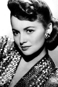 Olivia de Havilland notebook - achieve your goals, perfect 120 lined pages #1 (Olivia de Havilland Notebooks)
