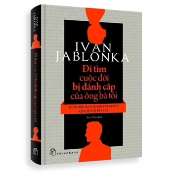 Paperback Searching for My Grandparents' Stolen Lives [Vietnamese] Book