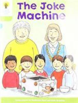 Paperback Oxford Reading Tree Biff, Chip and Kipper Stories: Level 7 More Stories A: The Joke Machine Book