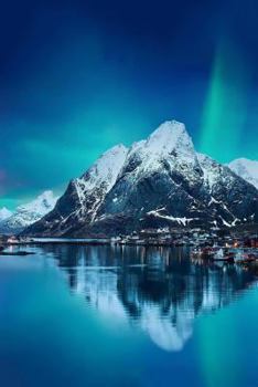 Paperback Snowy Mountains Notebook Book