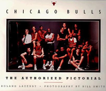 Paperback Chicago Bulls: The Authorized Pictorial Book