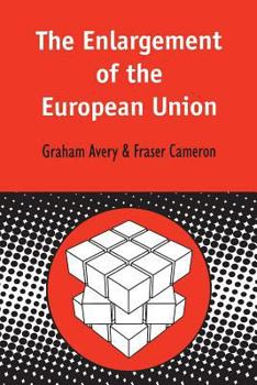 Paperback Enlargement of the European Union Book