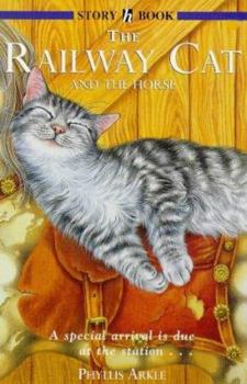 Paperback Railway Cat and the Horse (Hodder Story Book) Book