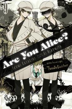 Paperback Are You Alice?, Volume 9 Book