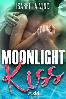 Paperback Moonlight Kiss [Italian] Book