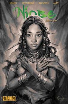 Paperback Niobe: She Is Life: She Is Life Book