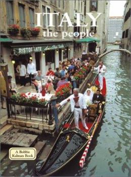 Paperback Italy - The People Book
