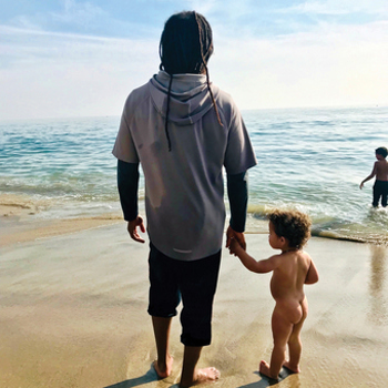 Vinyl Rebellion rises Book