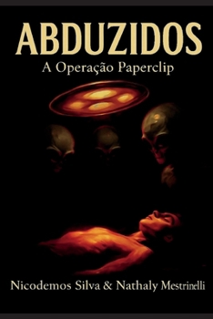 Paperback Abduzidos: A Operação Paperclip [Portuguese] Book