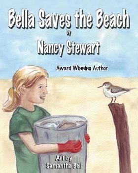 Paperback Bella Saves the Beach [Large Print] Book
