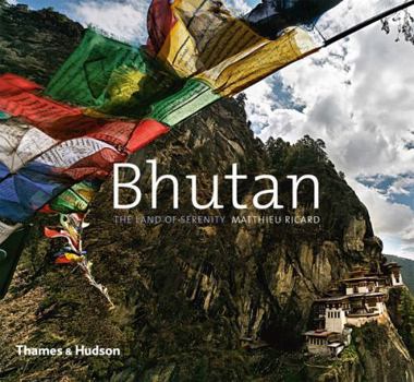 Paperback Bhutan: The Land of Serenity Book