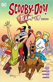 Paperback Scooby-Doo Team-Up Vol. 4 Book