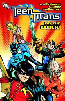 Paperback Teen Titans on the Clock Book