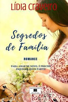 Paperback Segredos de Familia [Portuguese] Book