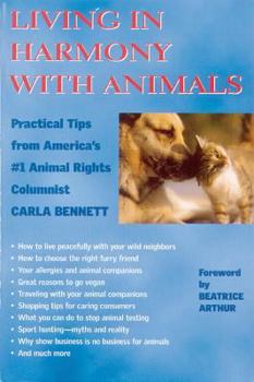 Paperback Living in Harmony with Animals Book