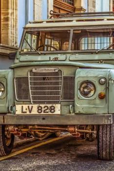 Paperback A Beat Up Classic 4 X 4 On The Street Notebook Book