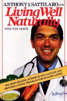 Paperback Living Well Naturally Pa Book