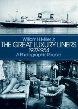 Paperback The Great Luxury Liners, 1927-1954: A Photographic Record Book