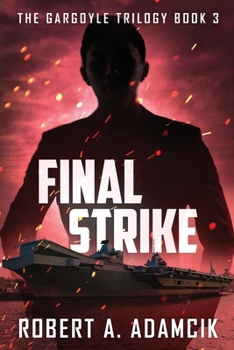 Paperback Final Strike [Large Print] Book