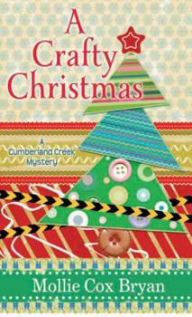Hardcover A Crafty Christmas [Large Print] Book