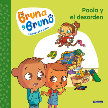 Paperback Paola Y El Desorden / Paola and Her Mess [Spanish] Book