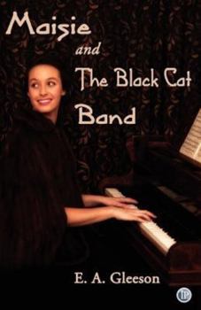 Paperback Maisie and the Black Cat Band Book