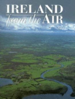 Hardcover Ireland from the Air [Italian] Book
