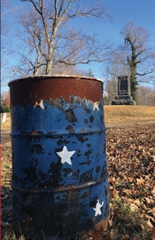 Paperback Messages From the American Trashcan Book