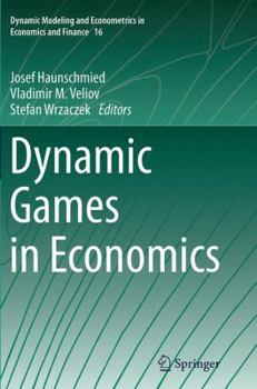 Paperback Dynamic Games in Economics Book