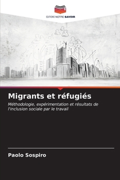 Paperback Migrants et réfugiés [French] Book